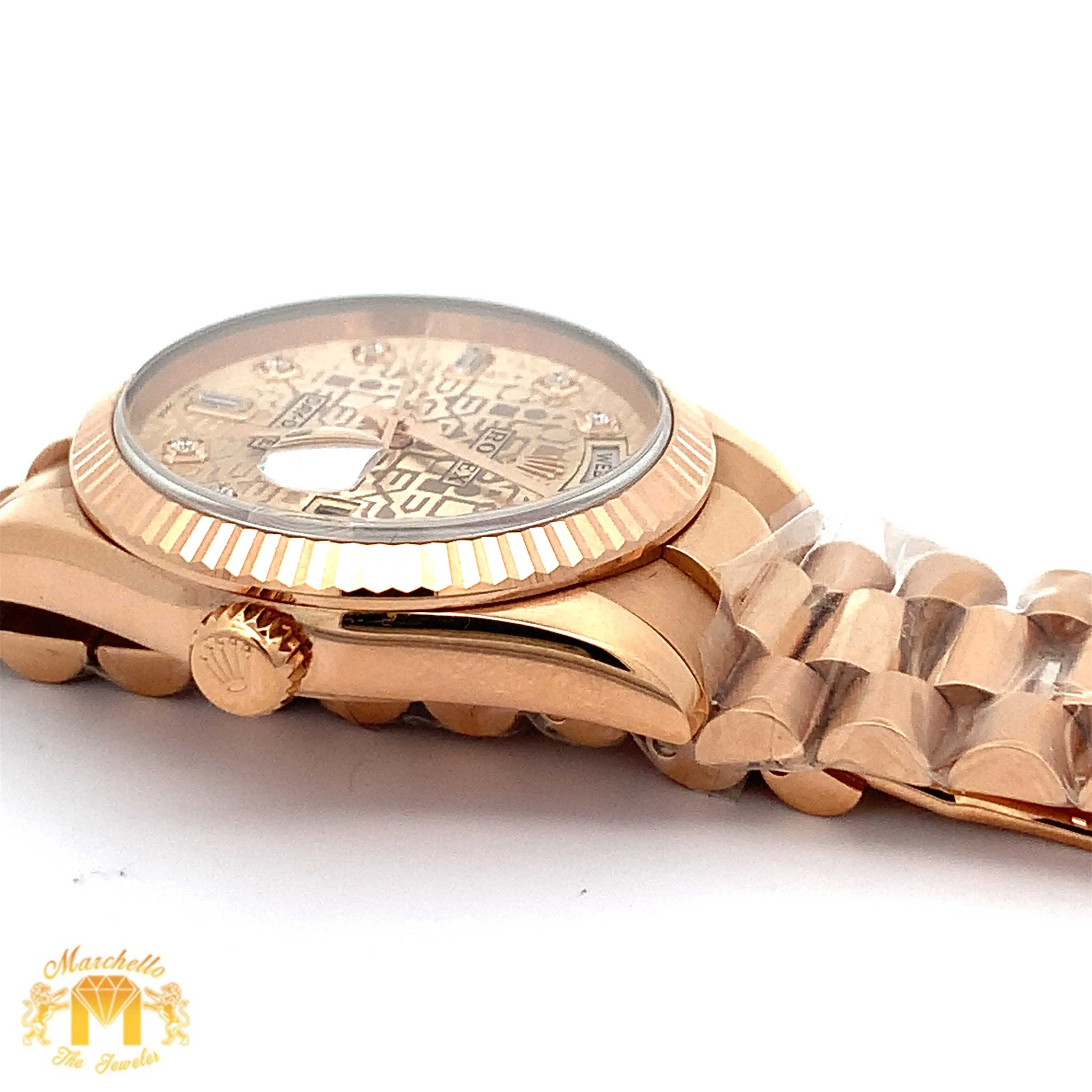 Full Factory 36mm 18k gold Rolex Day-Date Watch (diamond dial, engraved model)