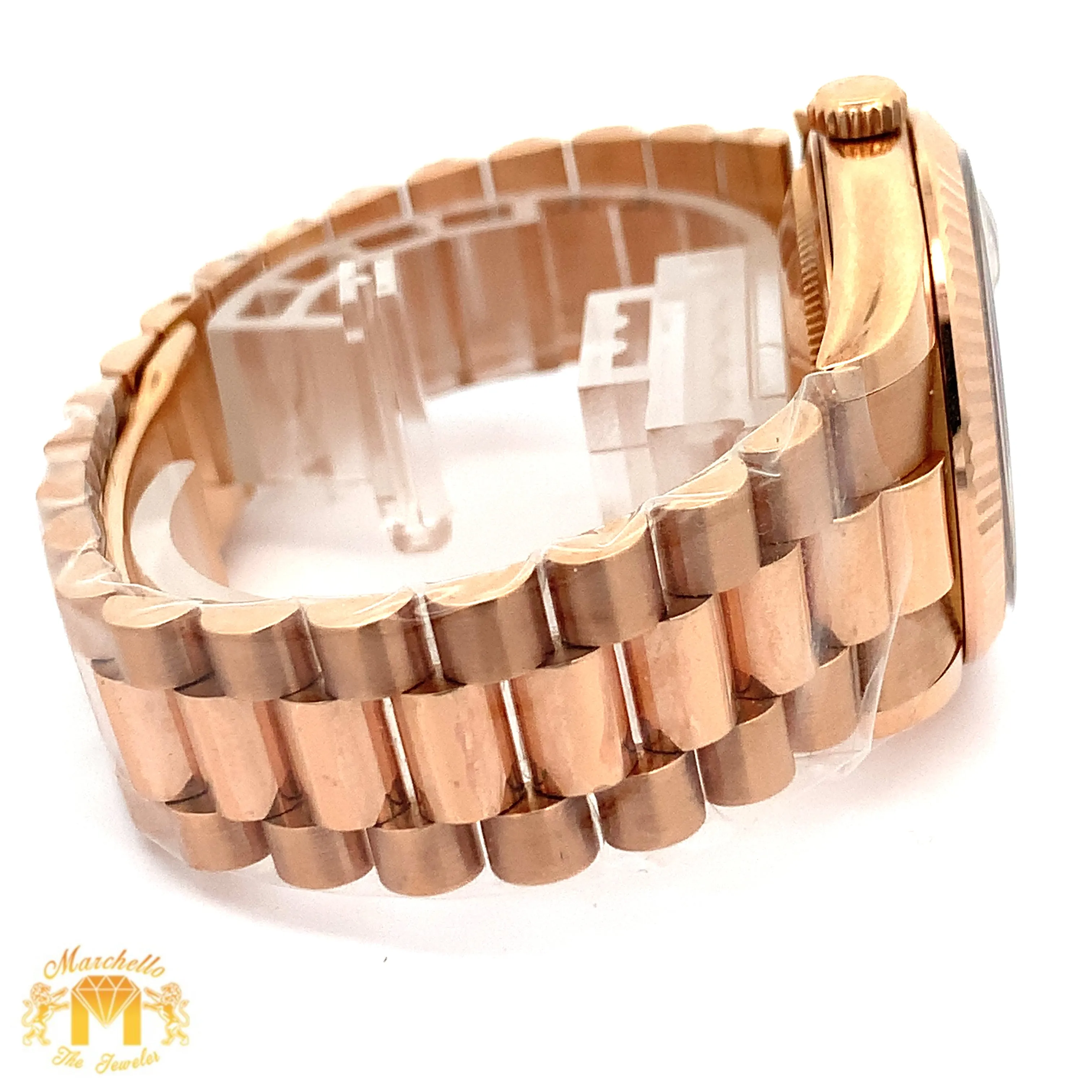 Full Factory 36mm 18k gold Rolex Day-Date Watch (diamond dial, engraved model)