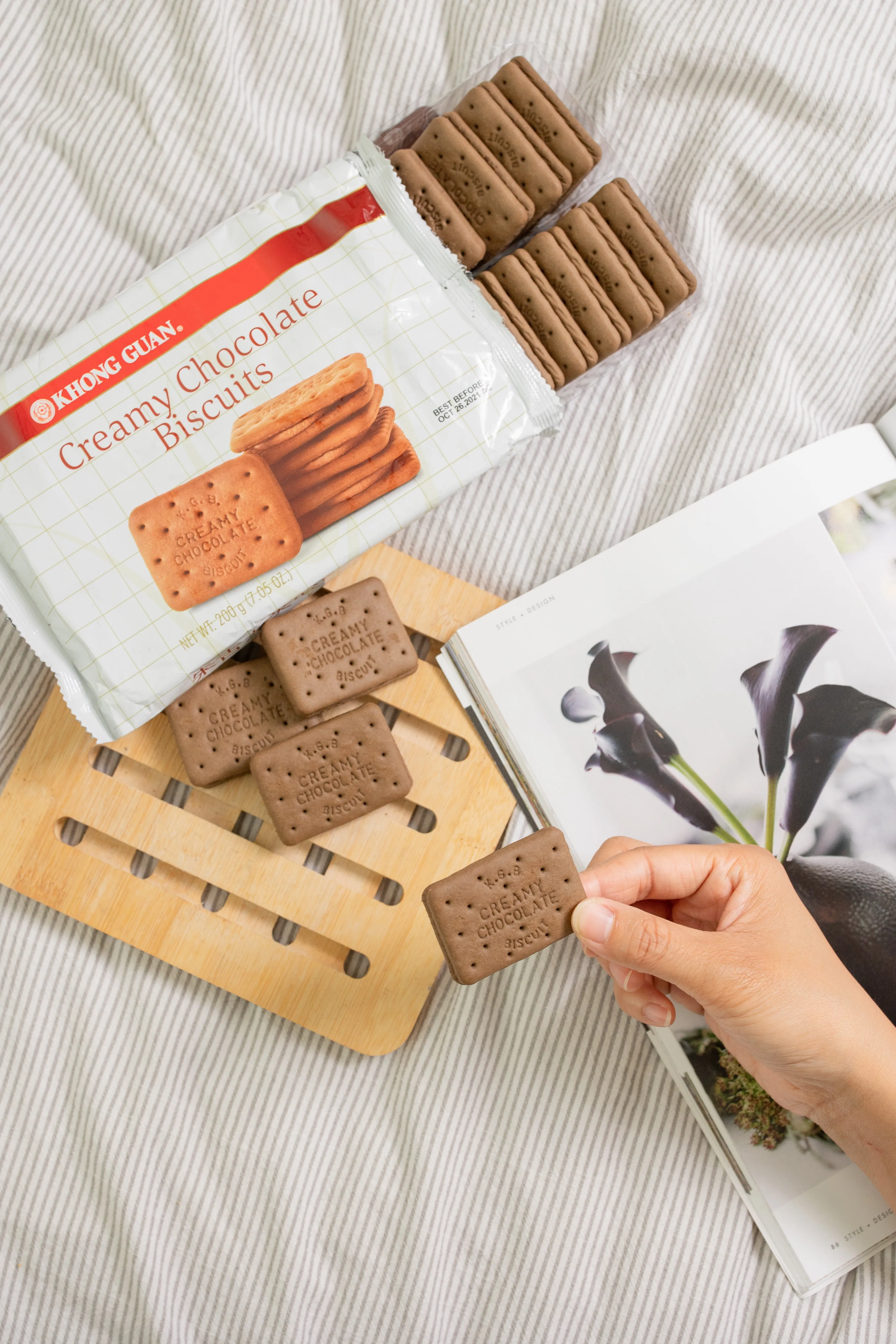 KHONG GUAN Creamy Chocolate Biscuits 康元 朱古力夾心餅 200G