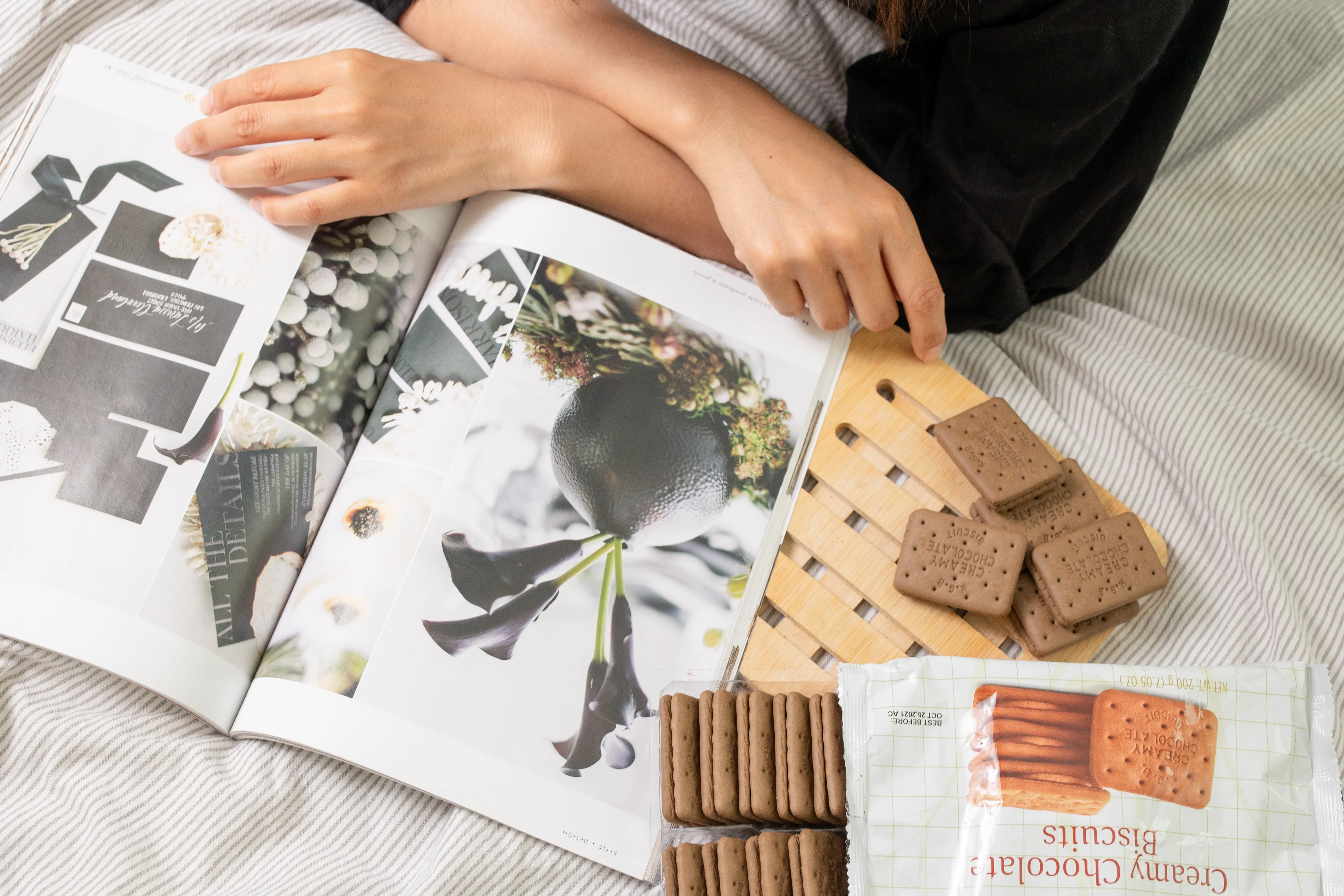 KHONG GUAN Creamy Chocolate Biscuits 康元 朱古力夾心餅 200G