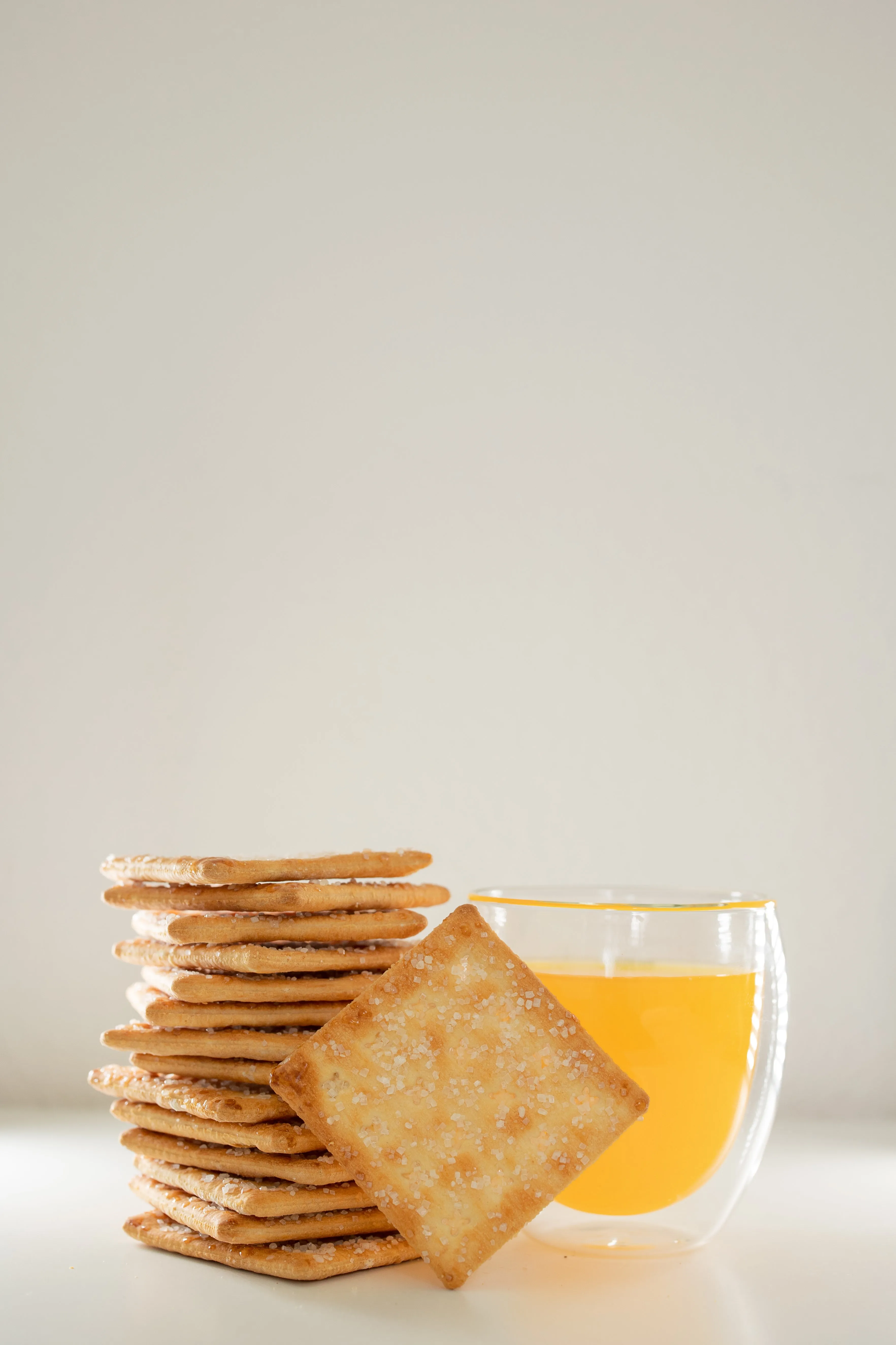 KHONG GUAN Square Puff Biscuits 康元 香酥卜 200G