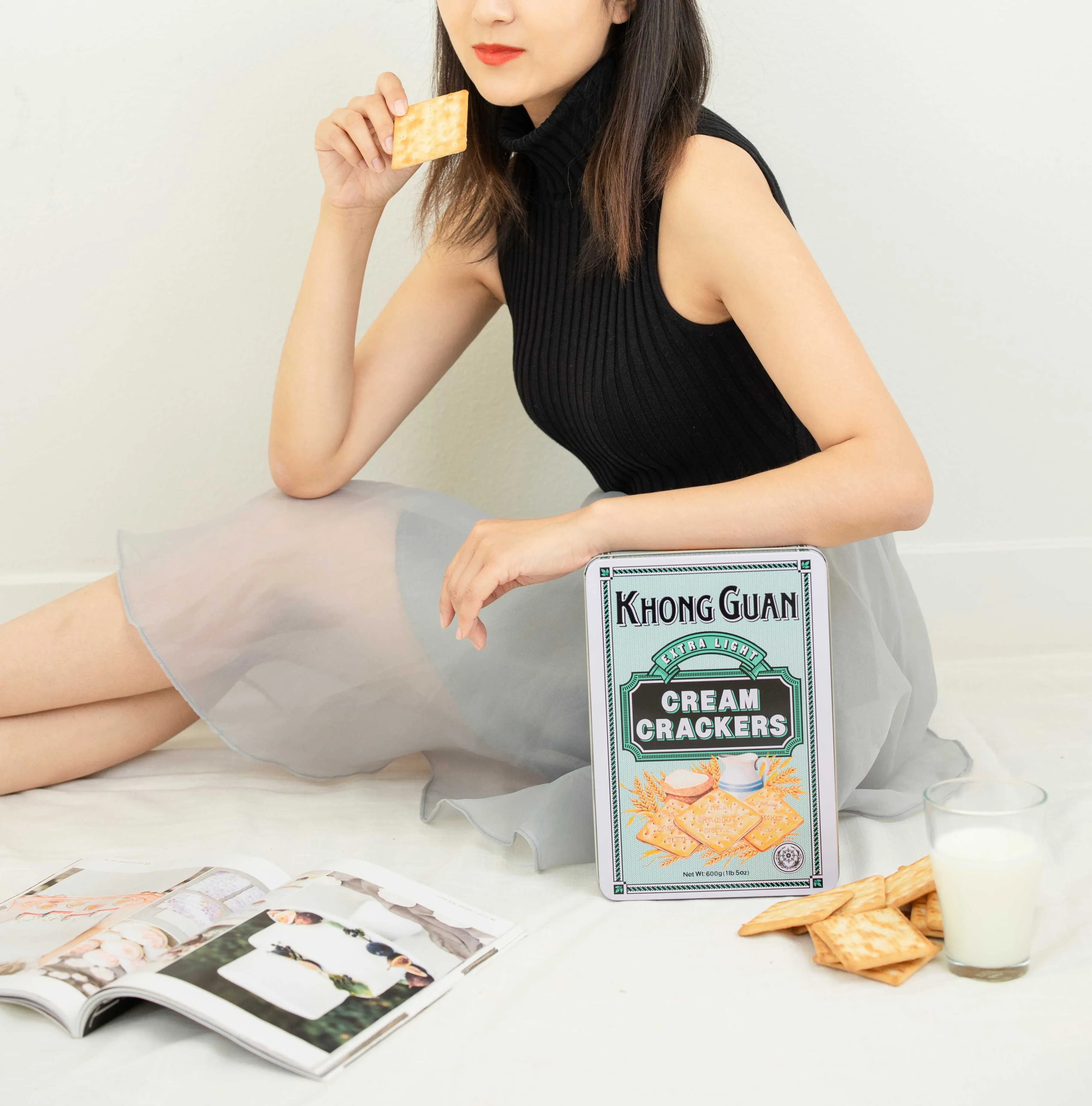 KHONG GUAN (Tin) Cream Crackers Extra Light 康元 蓝罐装蘇打餅 600G