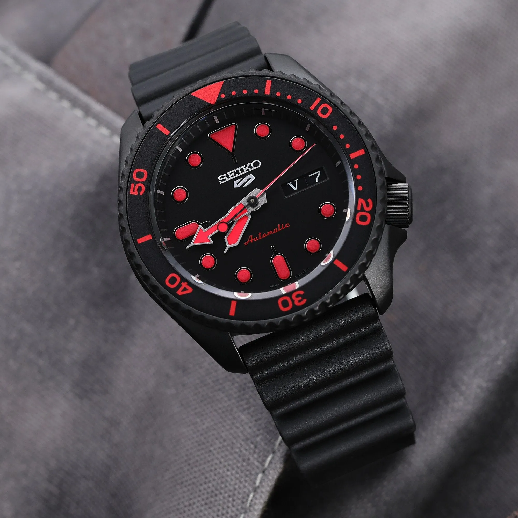 Straight End Black Diver FKM Rubber Quick Release