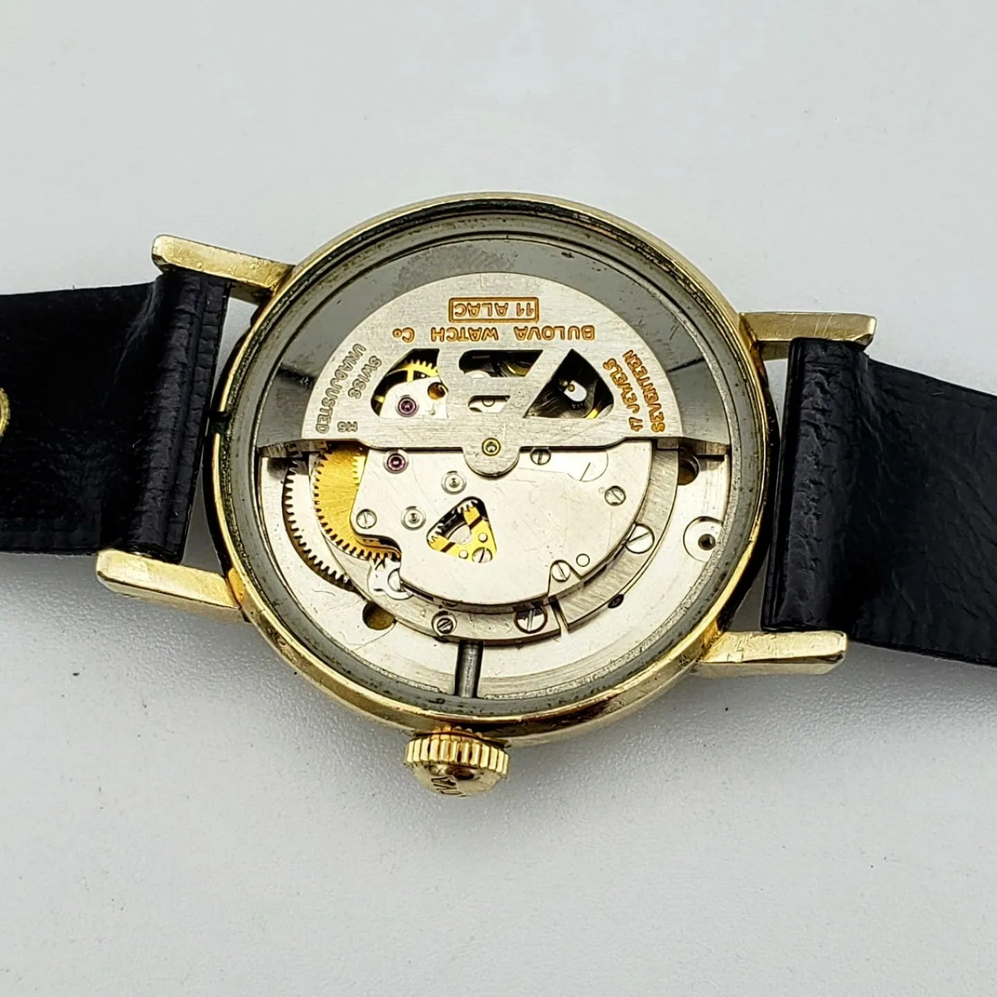 Vintage BULOVA Wristwatch with Dots on Dial Automatic Swiss Cal. 11ALAC 17J Watch