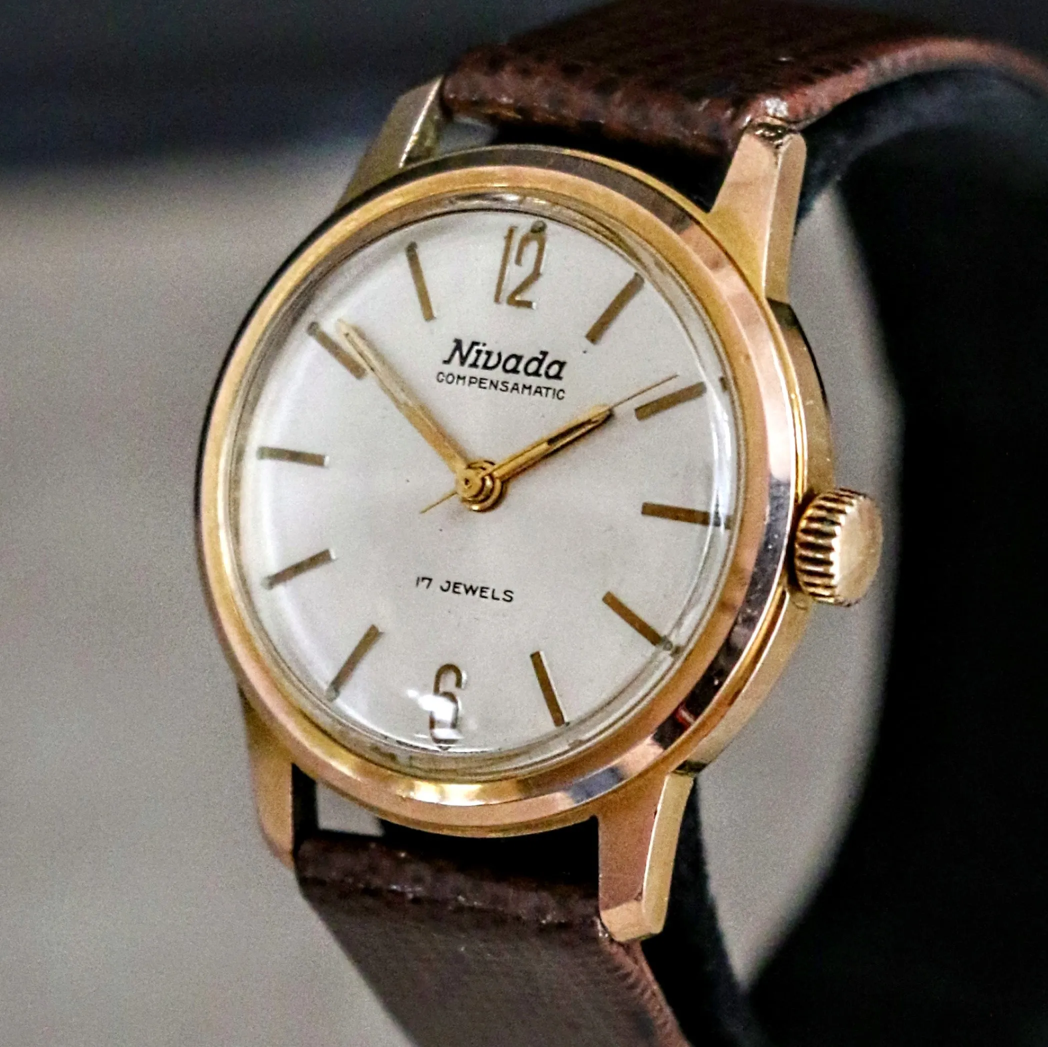 Vintage NIVADA Compensamatic Wristwatch Caliber AS ST 1802/03 17J Swiss Watch