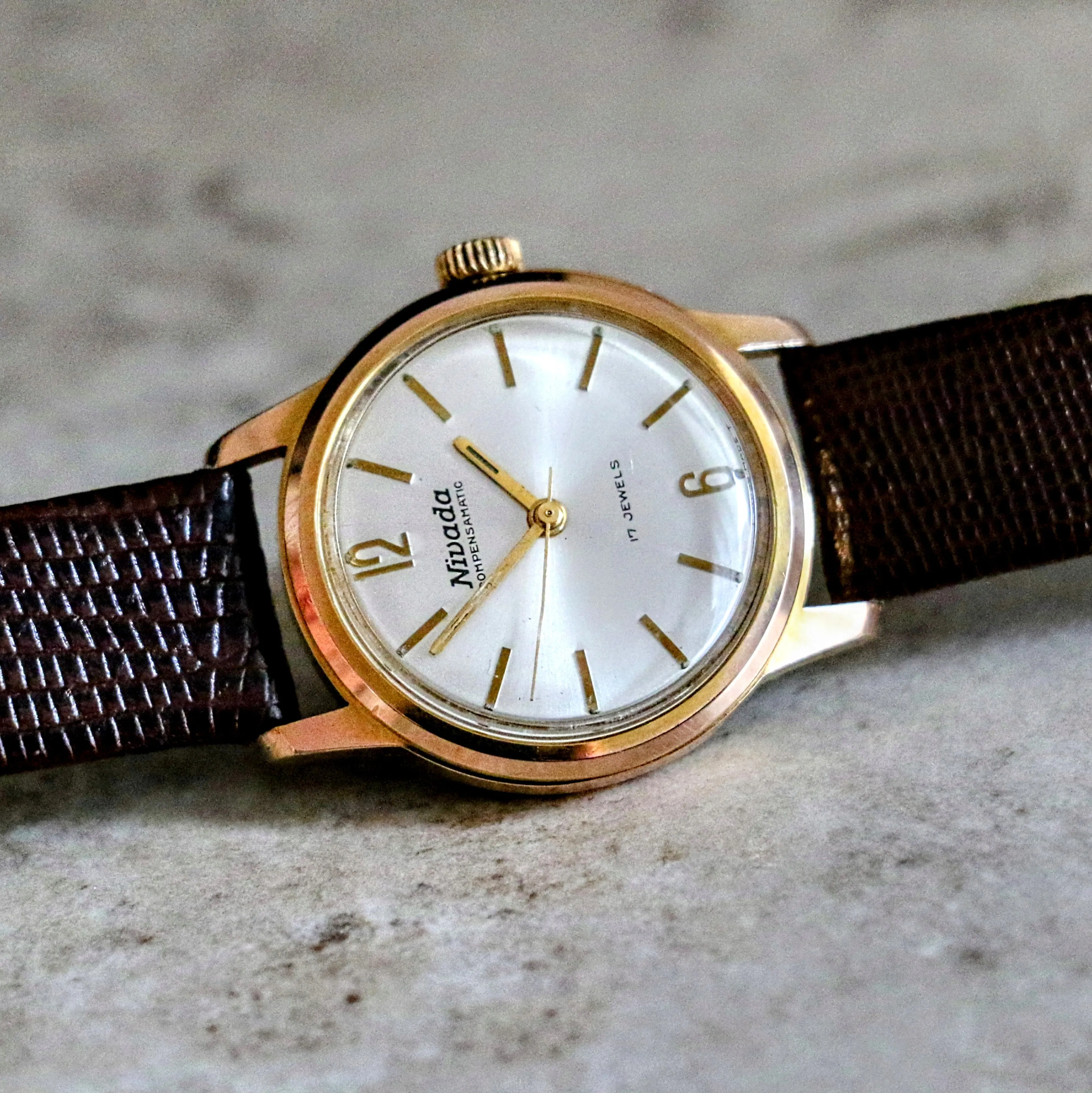 Vintage NIVADA Compensamatic Wristwatch Caliber AS ST 1802/03 17J Swiss Watch
