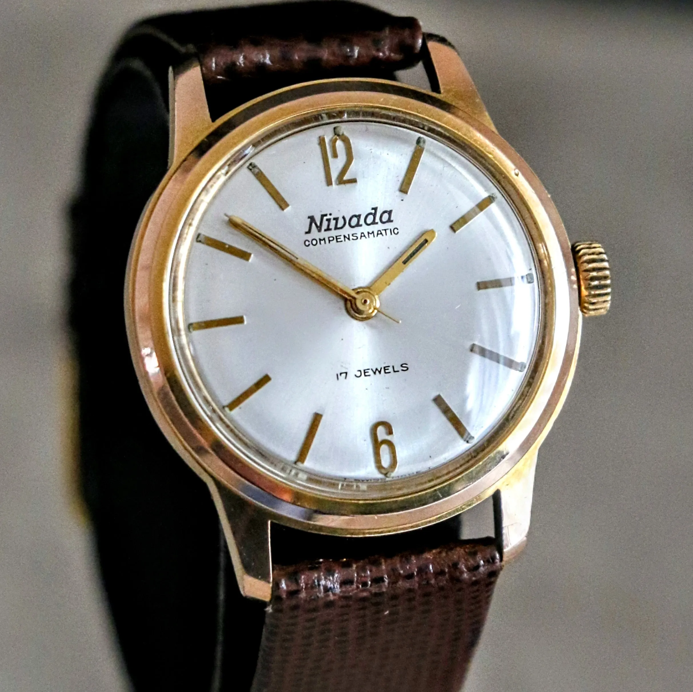 Vintage NIVADA Compensamatic Wristwatch Caliber AS ST 1802/03 17J Swiss Watch