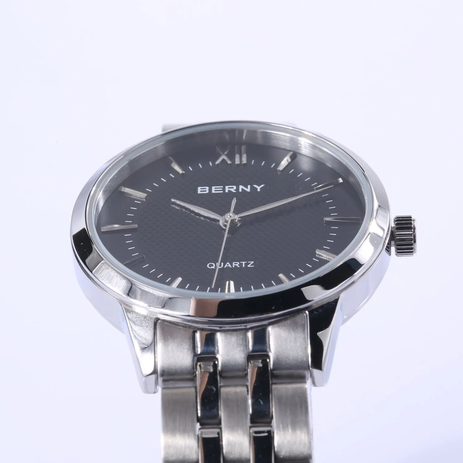 Women's Stainless Steel Simple Fashion Waterproof Quartz Wristwatch